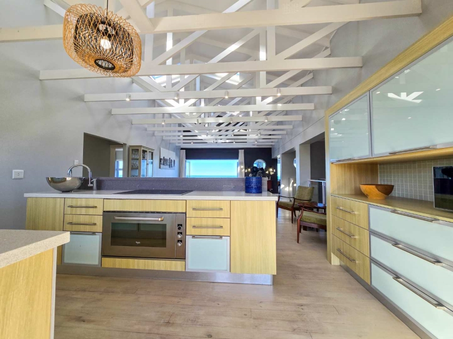 4 Bedroom Property for Sale in Stilbaai Oos Western Cape
